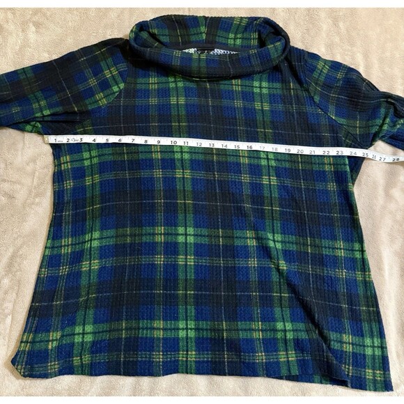 Torrid Size 2 2X 18 20 Green & Navy Plaid Brushed Waffle Knit Cowl Neck Top - Picture 4 of 7